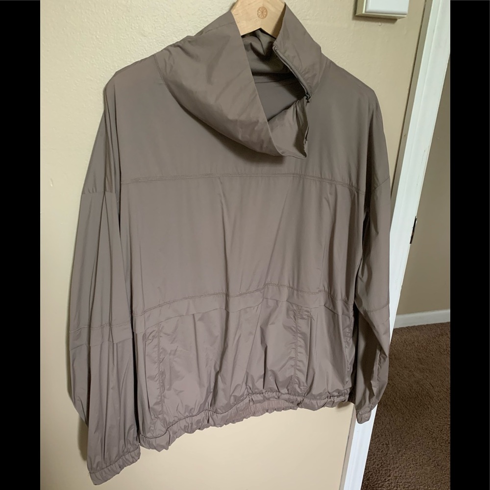 Athleta lightweight run with it half zip